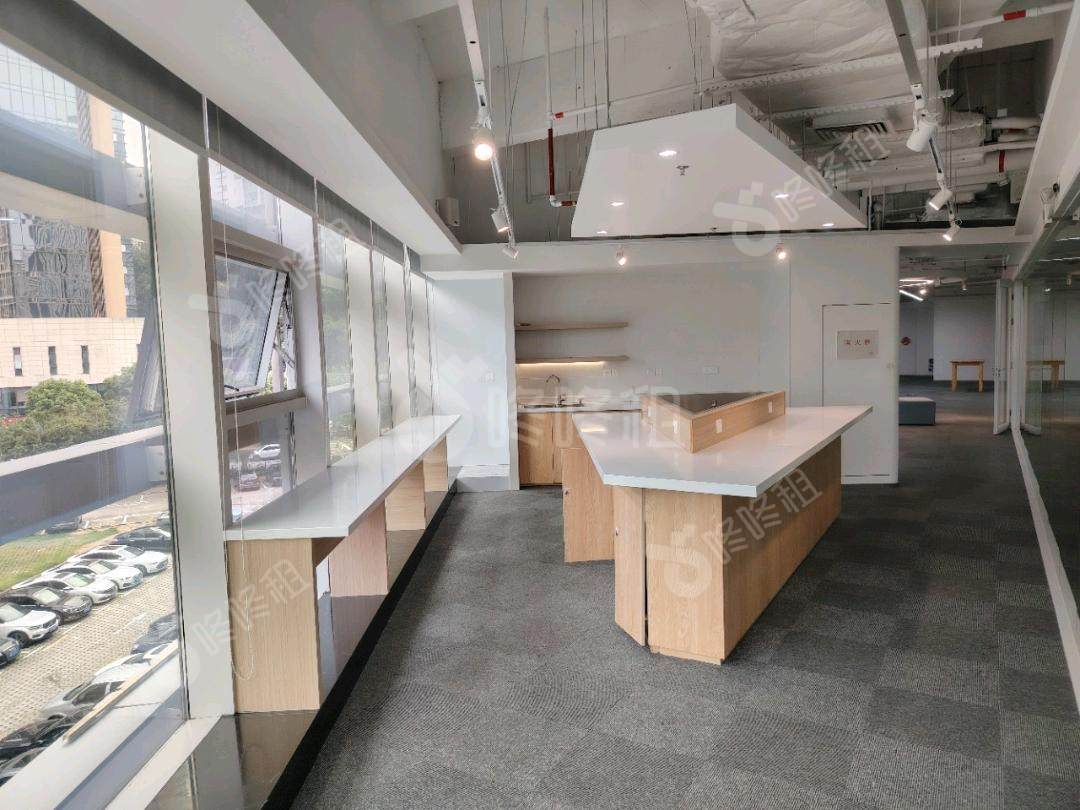 达实智能大厦_1278平_毛坯_办公室隔间