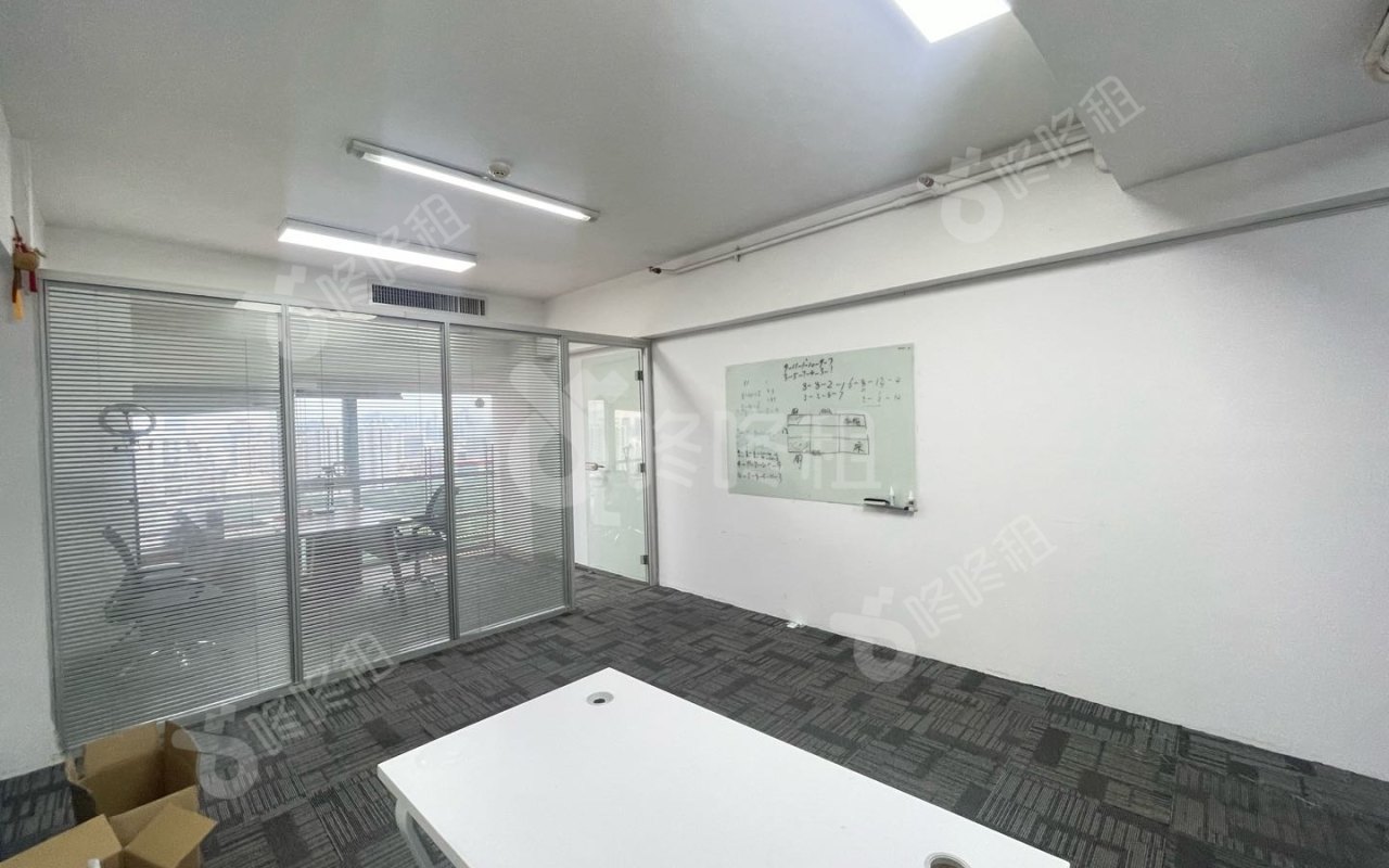 田厦金牛广场_65平_精装_办公室开间