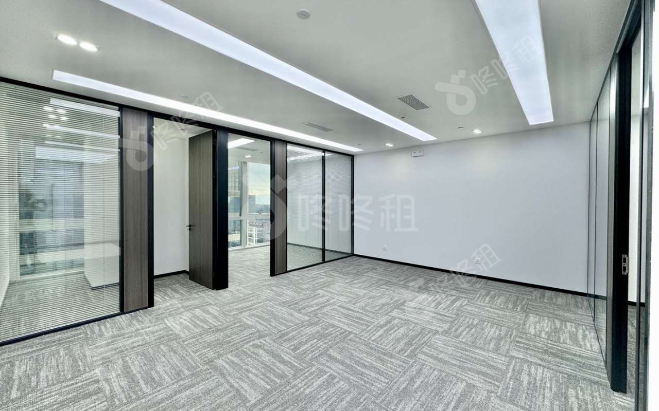 大冲商务中心_200平_精装_办公室开间