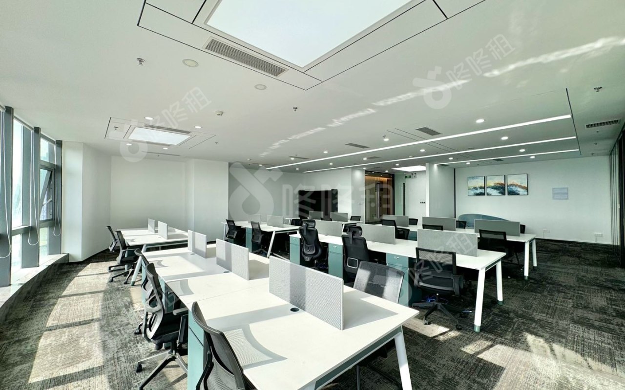 中电长城大厦_221平_精装_办公室开间