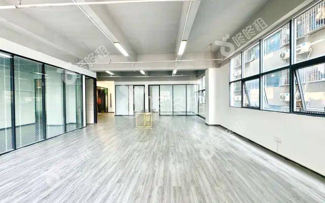 南科创启城_333平_精装_办公室开间