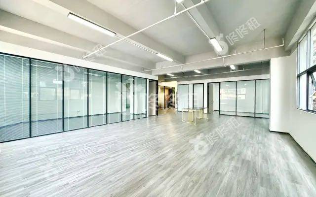 南科创启城_333平_精装_办公室开间