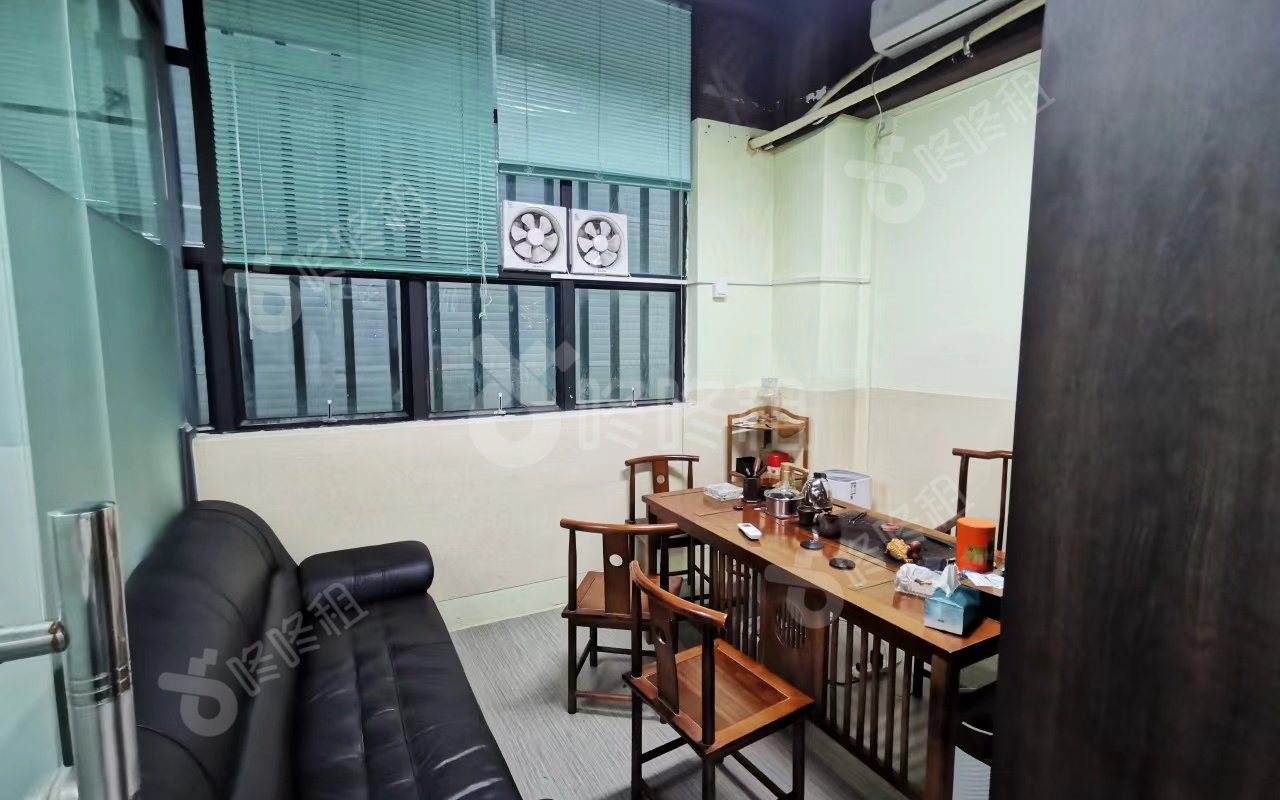 南山云谷二期_202平_精装_办公室隔间