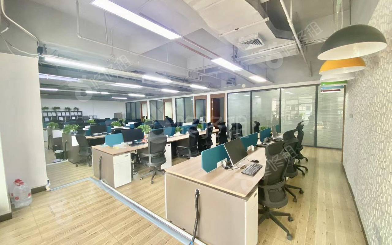 德维森大厦_462平_精装_办公室开间