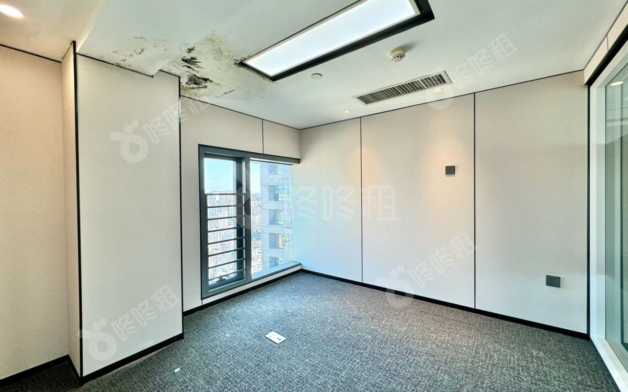 满京华SOHO艺峦_355平_精装_办公室隔间