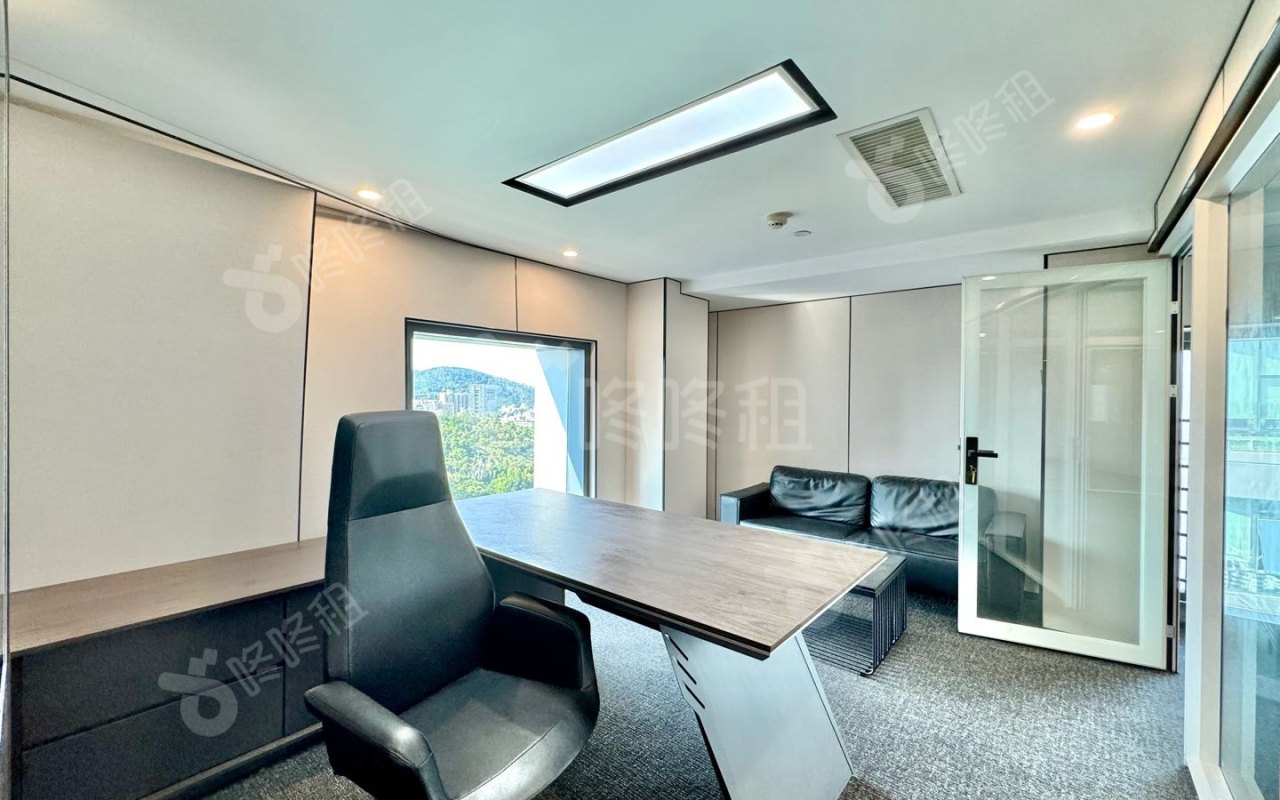 满京华SOHO艺峦_355平_精装_办公室隔间