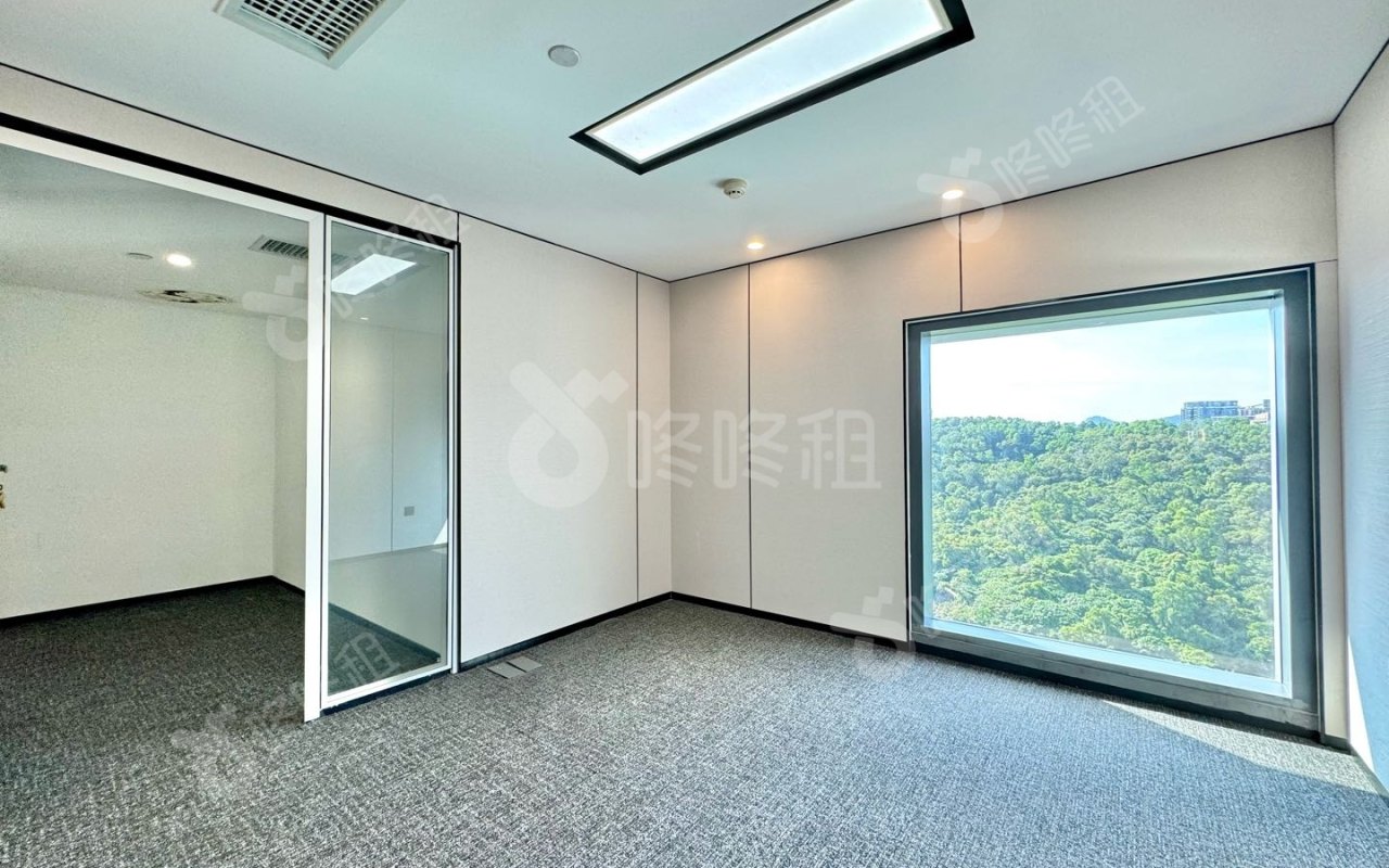 满京华SOHO艺峦_355平_精装_办公室隔间