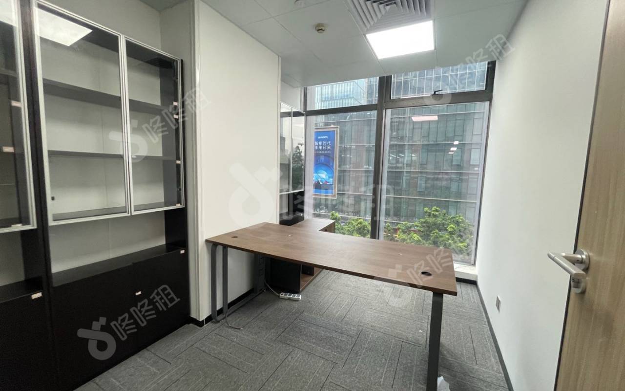 中科大厦_350平_精装_办公室隔间