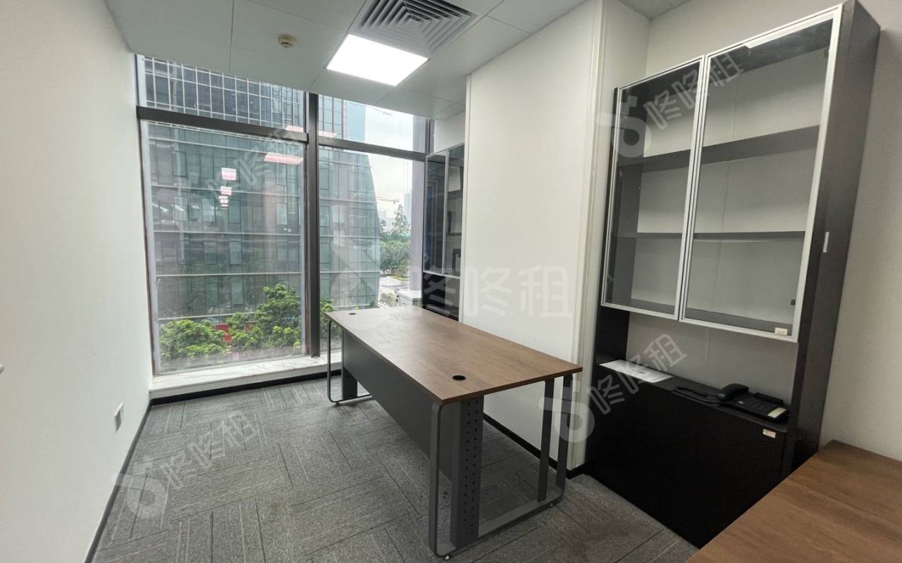 中科大厦_350平_精装_办公室隔间