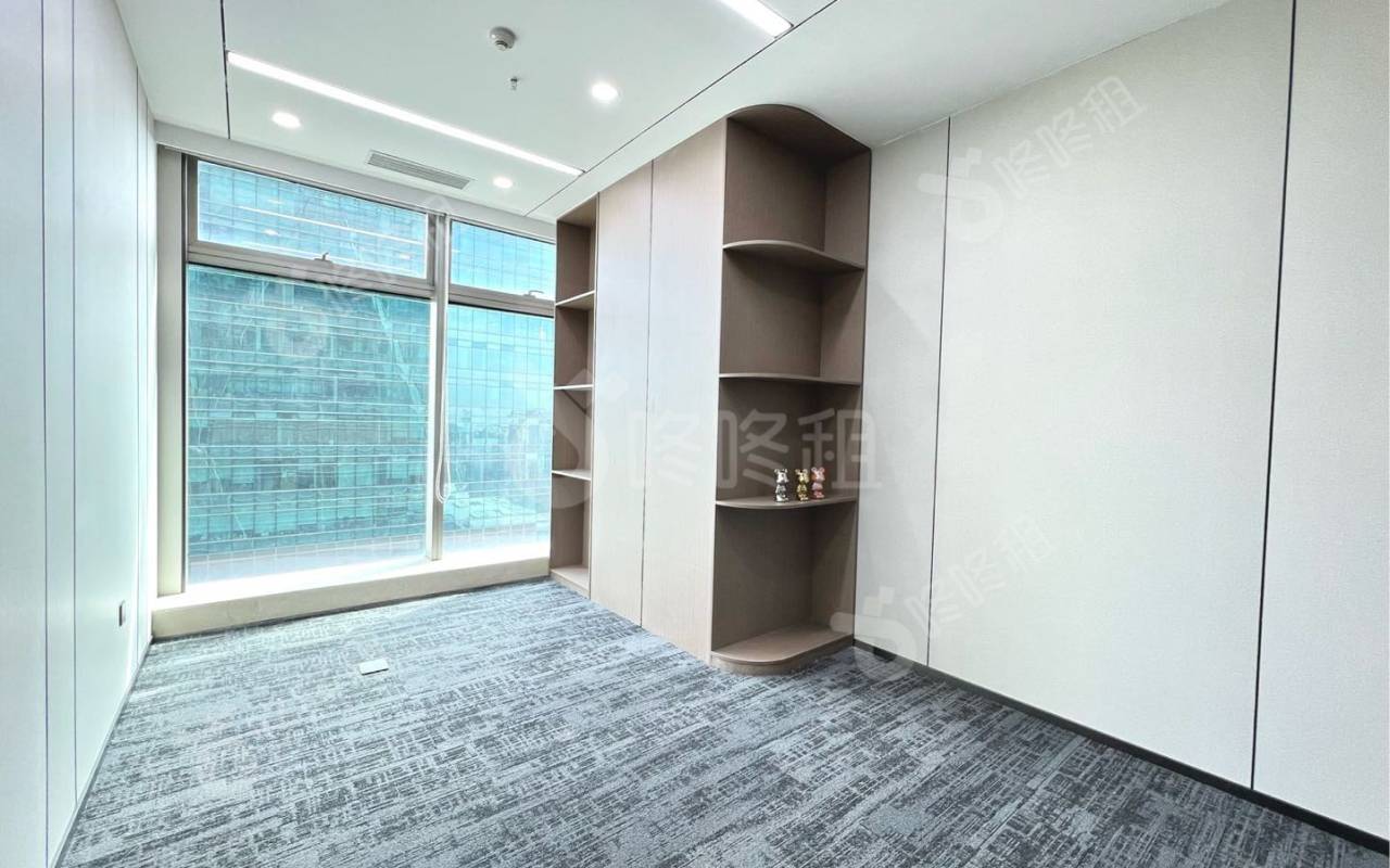 卓越世纪中心_86平_精装_办公室隔间