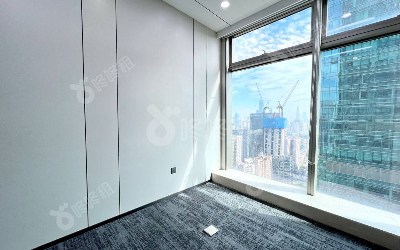 卓越世纪中心_86平_精装_办公室隔间