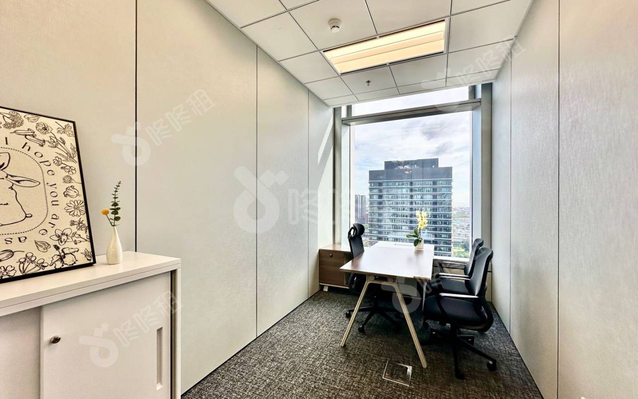 前海嘉里中心_199平_精装_办公室隔间