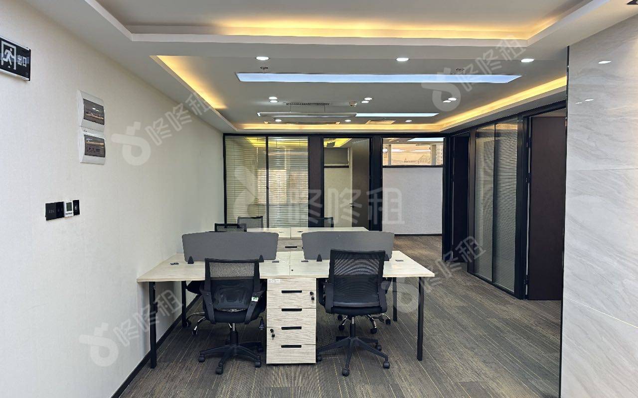文蔚大厦_218平_精装_办公室开间