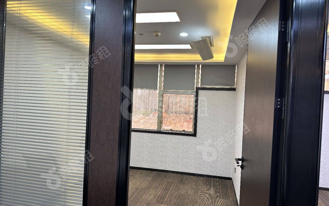 文蔚大厦_218平_精装_办公室隔间