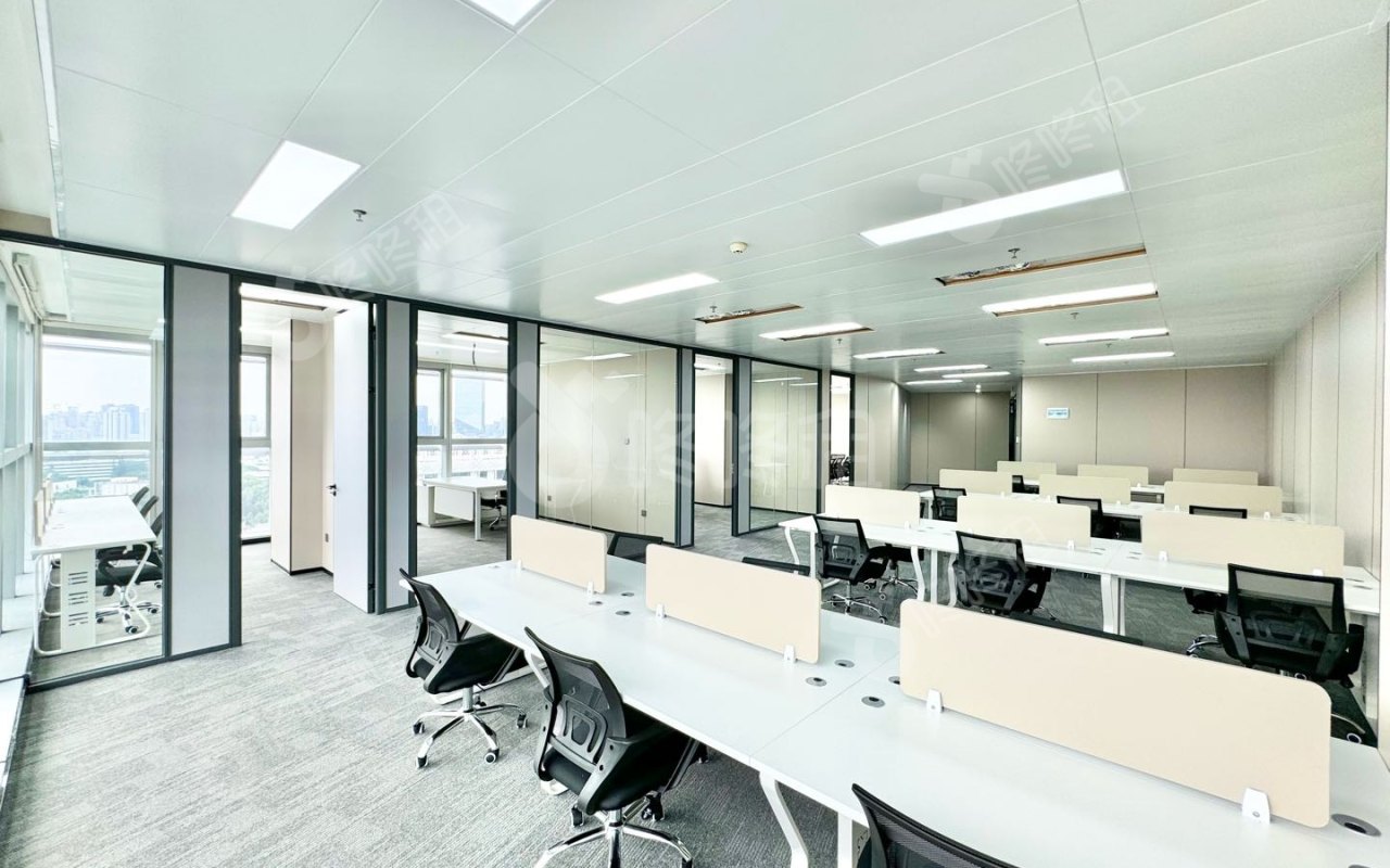 微软科通大厦_298平_精装_办公室开间