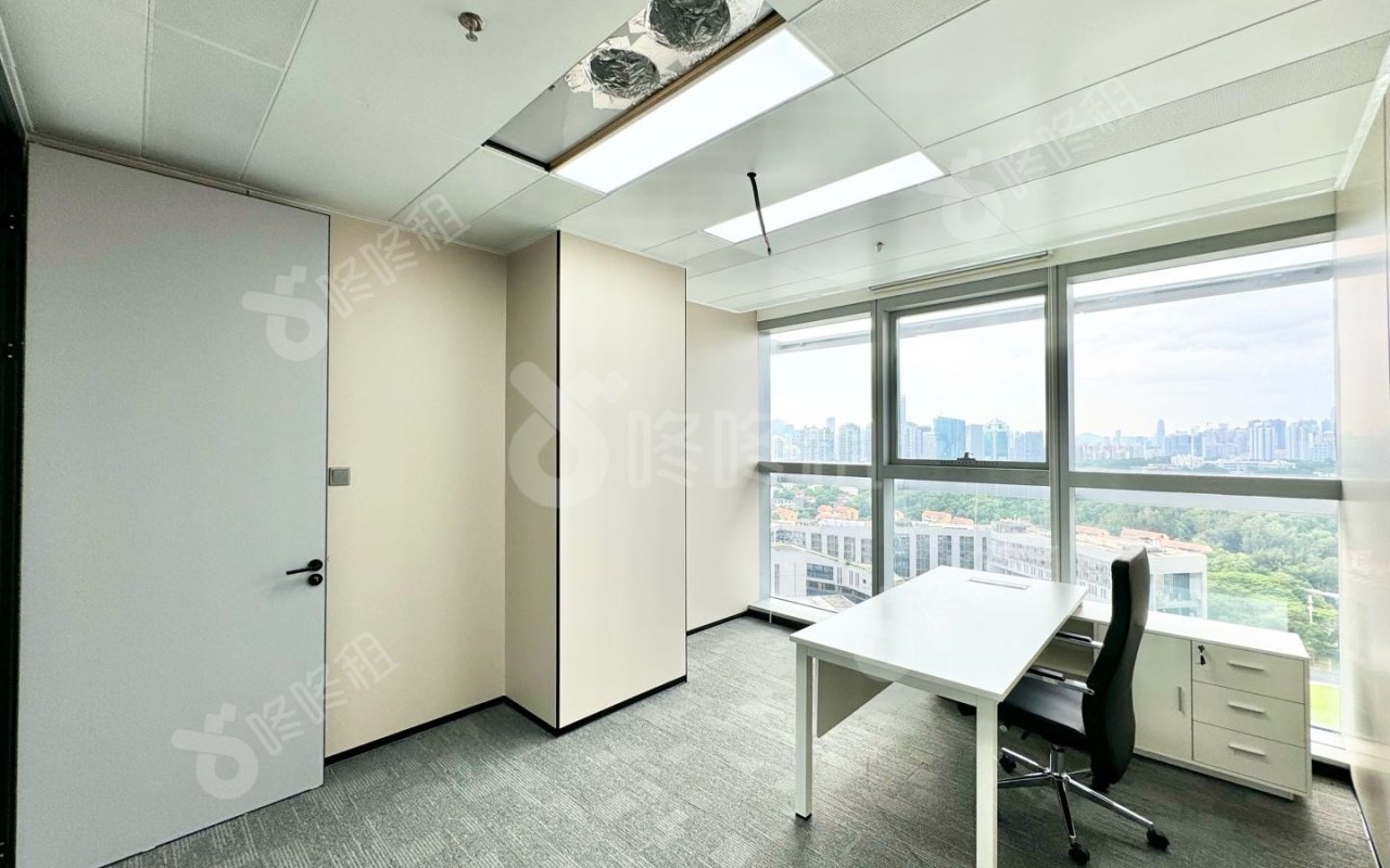 微软科通大厦_298平_精装_办公室隔间