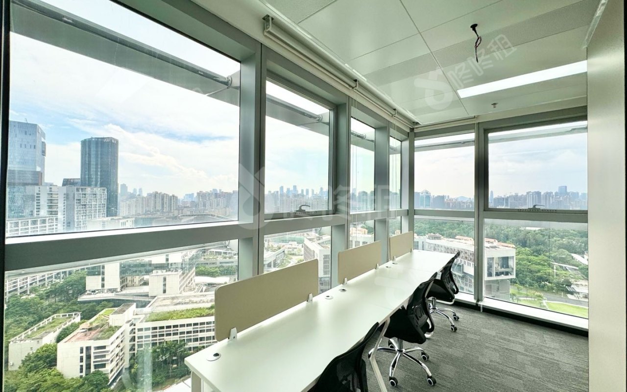 微软科通大厦_298平_精装_办公室隔间