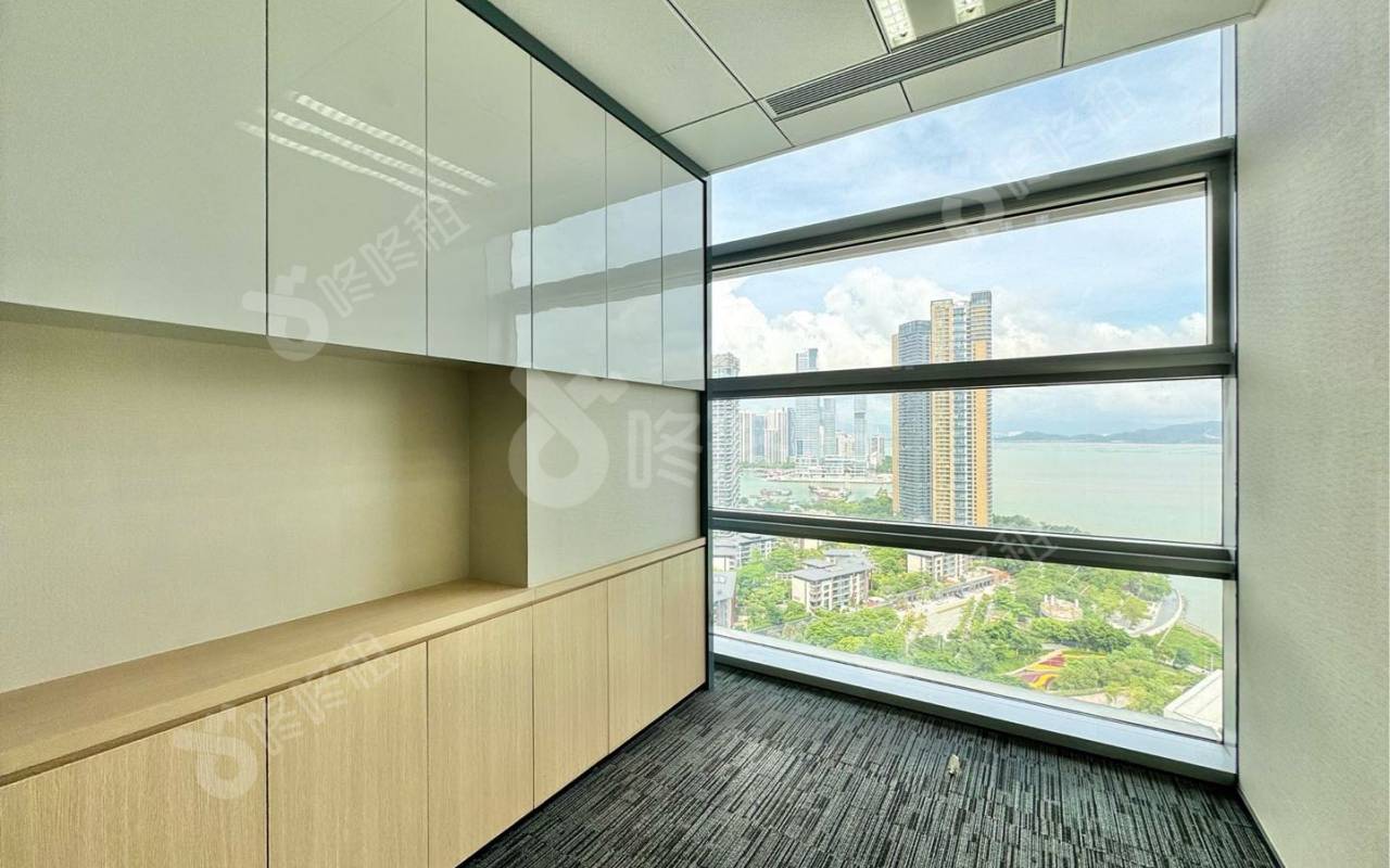 招商局广场_678平_精装_办公室隔间