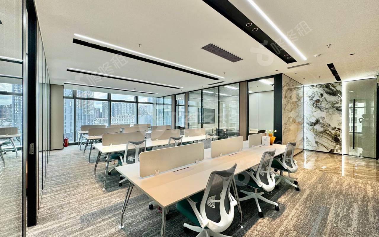 盛龙时代广场_291平_精装_办公室开间