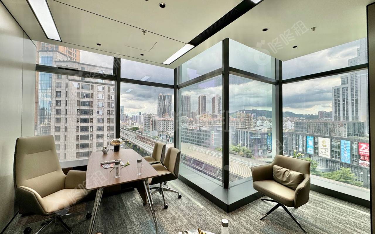 盛龙时代广场_291平_精装_办公室隔间