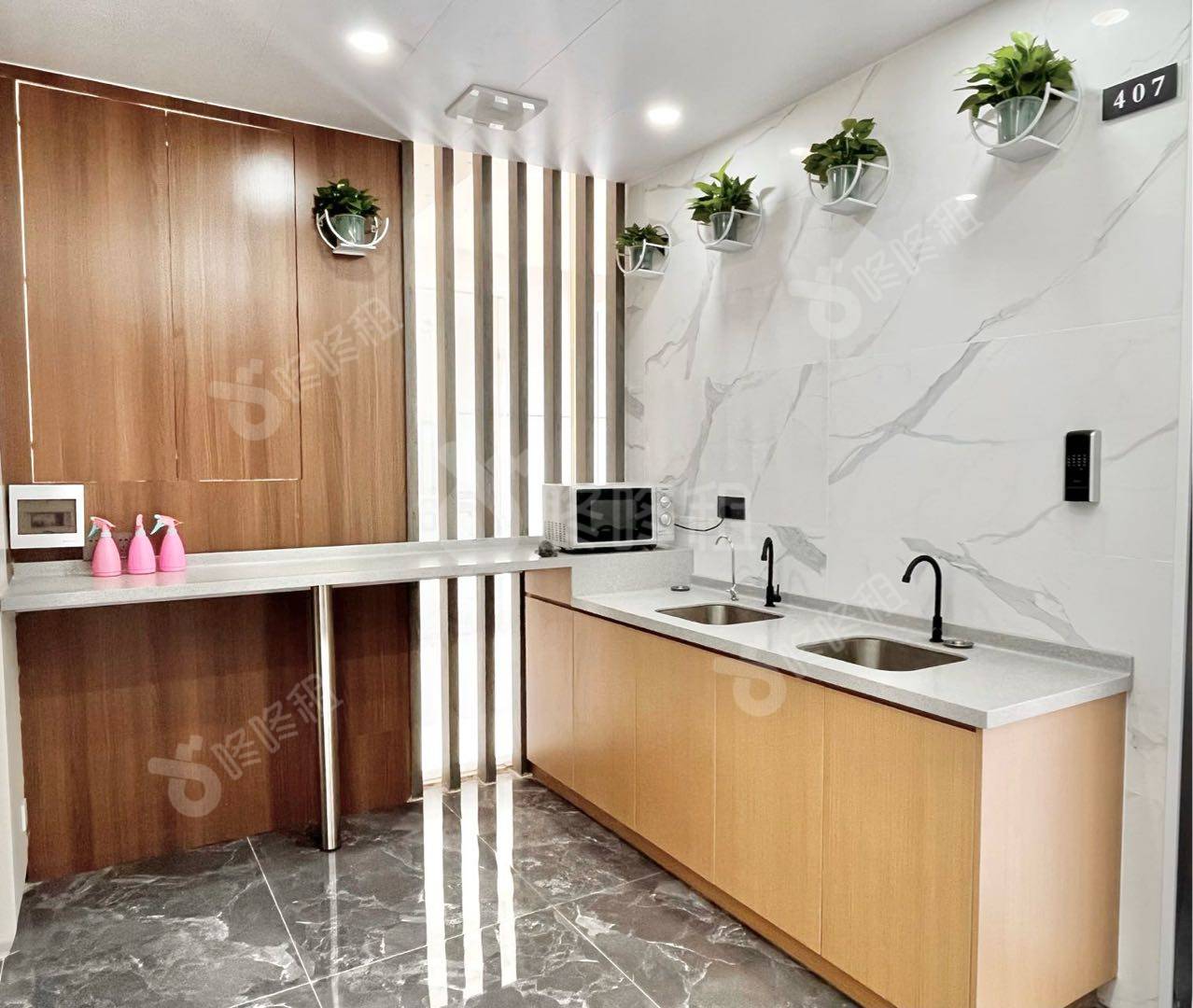 佳嘉豪商务大厦_123平_精装_茶水间