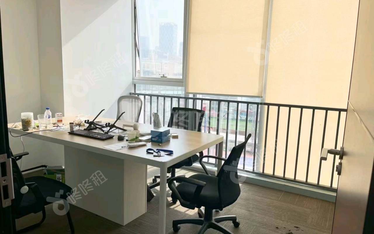 茂业时代广场_200平_精装_办公室隔间