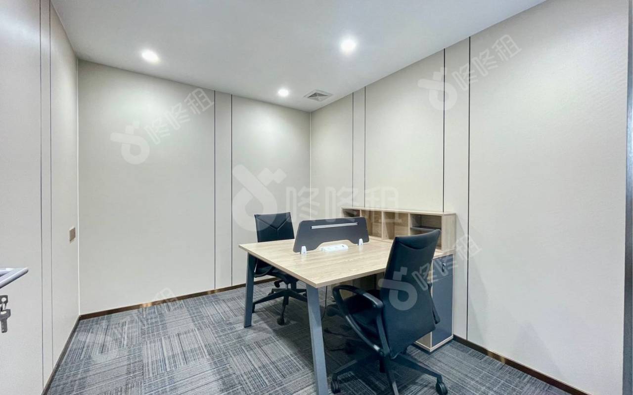 金运世纪大厦_338平_精装_办公室隔间