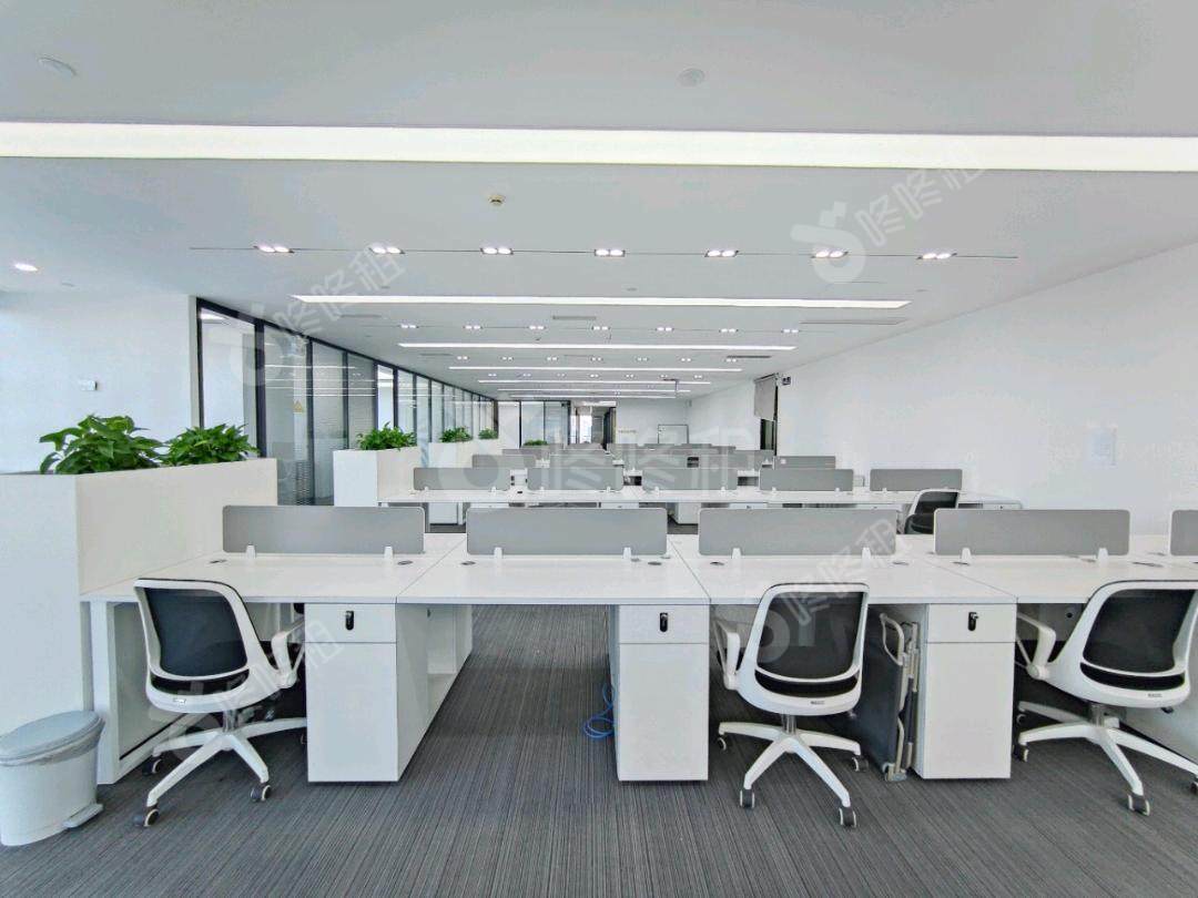 大冲商务中心_1400平_豪装_办公室开间