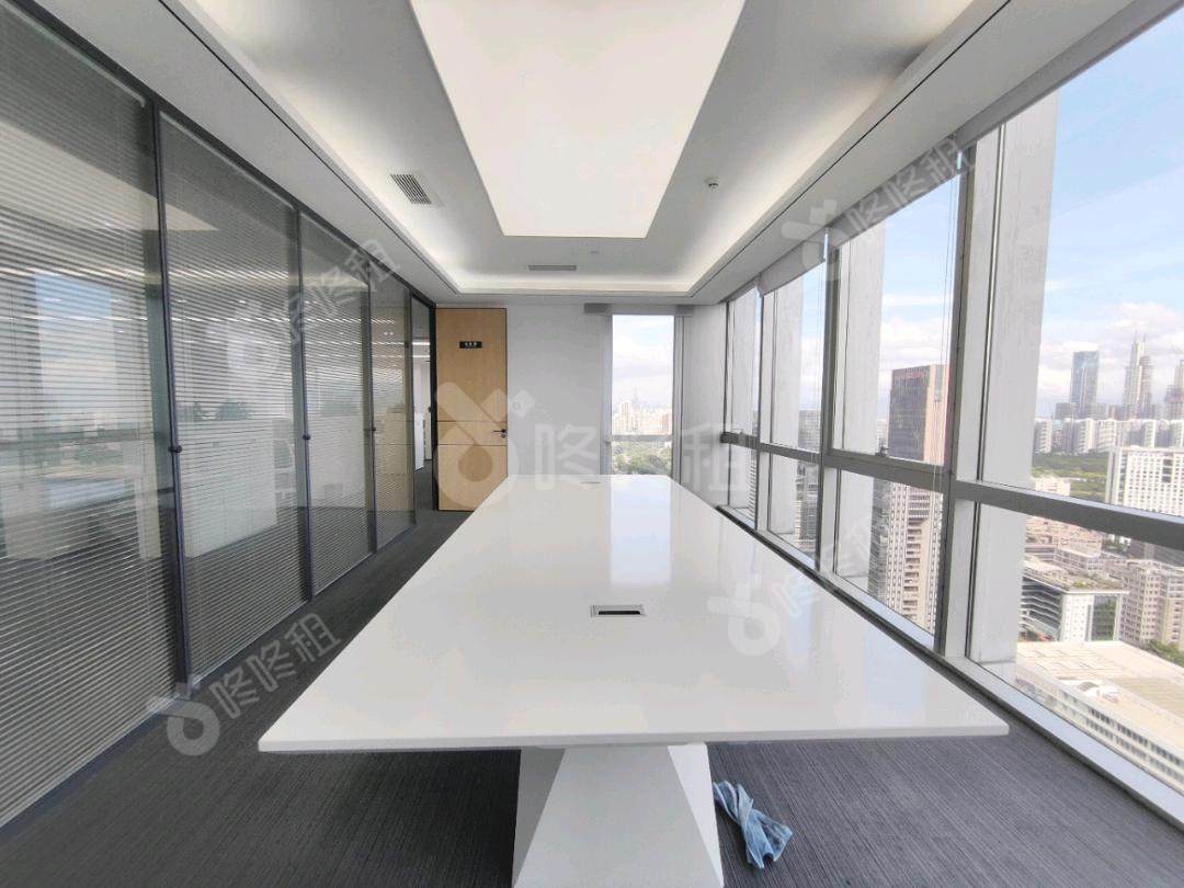大冲商务中心_1400平_豪装_办公室隔间