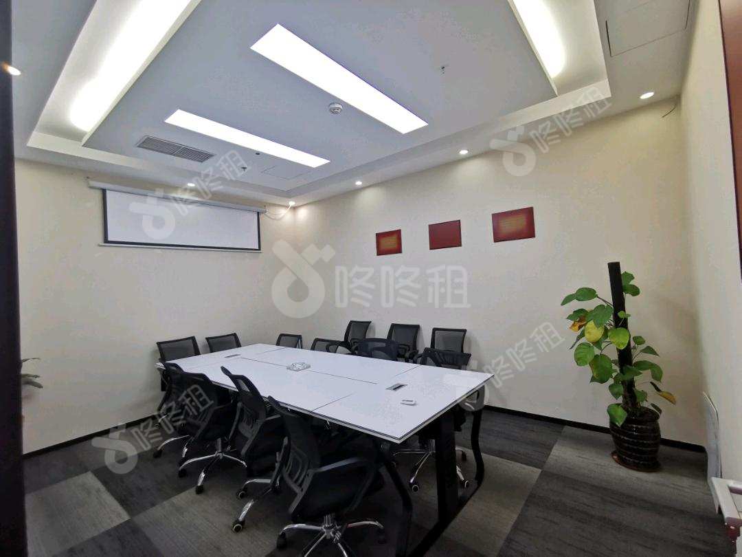 诺德金融中心_230平_精装_办公室隔间
