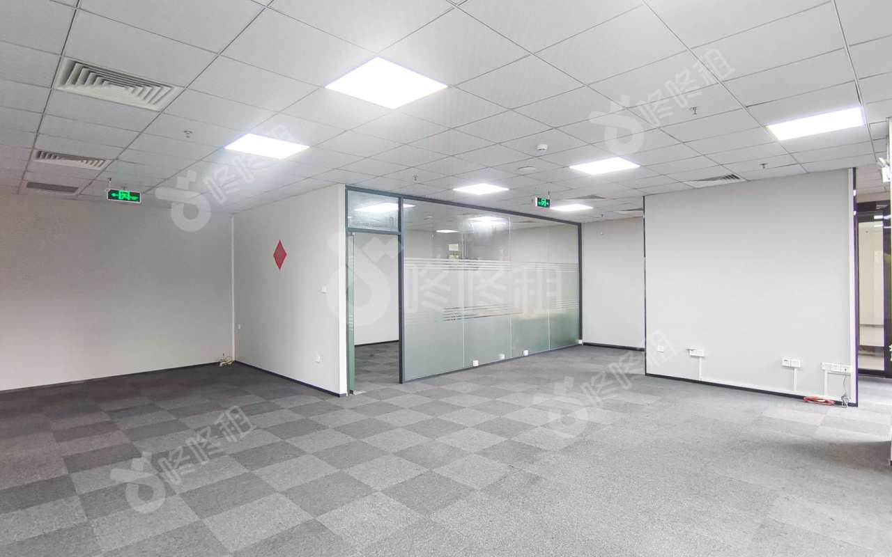梧桐岛_213平_豪装_办公室开间