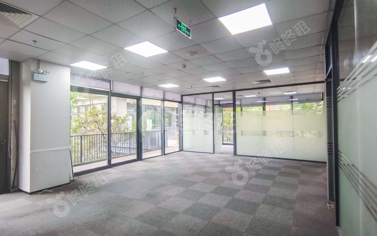 梧桐岛_213平_豪装_办公室开间