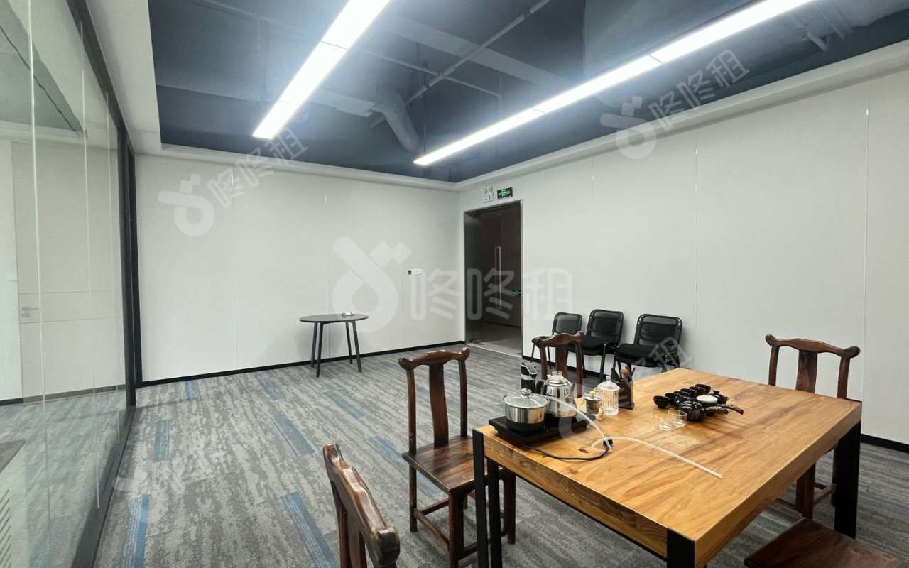 创投大厦_108平_精装_办公室开间