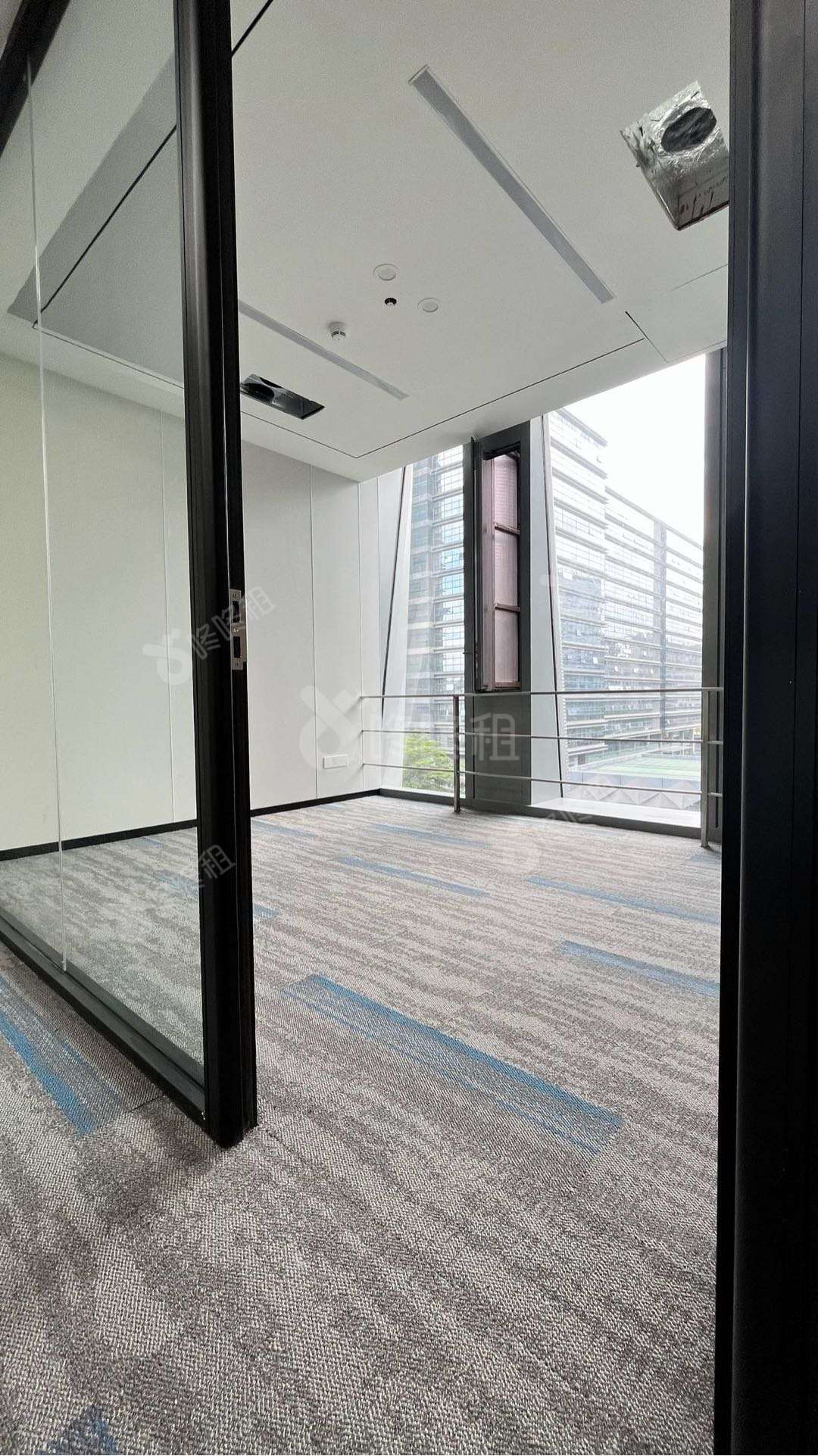 创投大厦_123平_精装_办公室隔间
