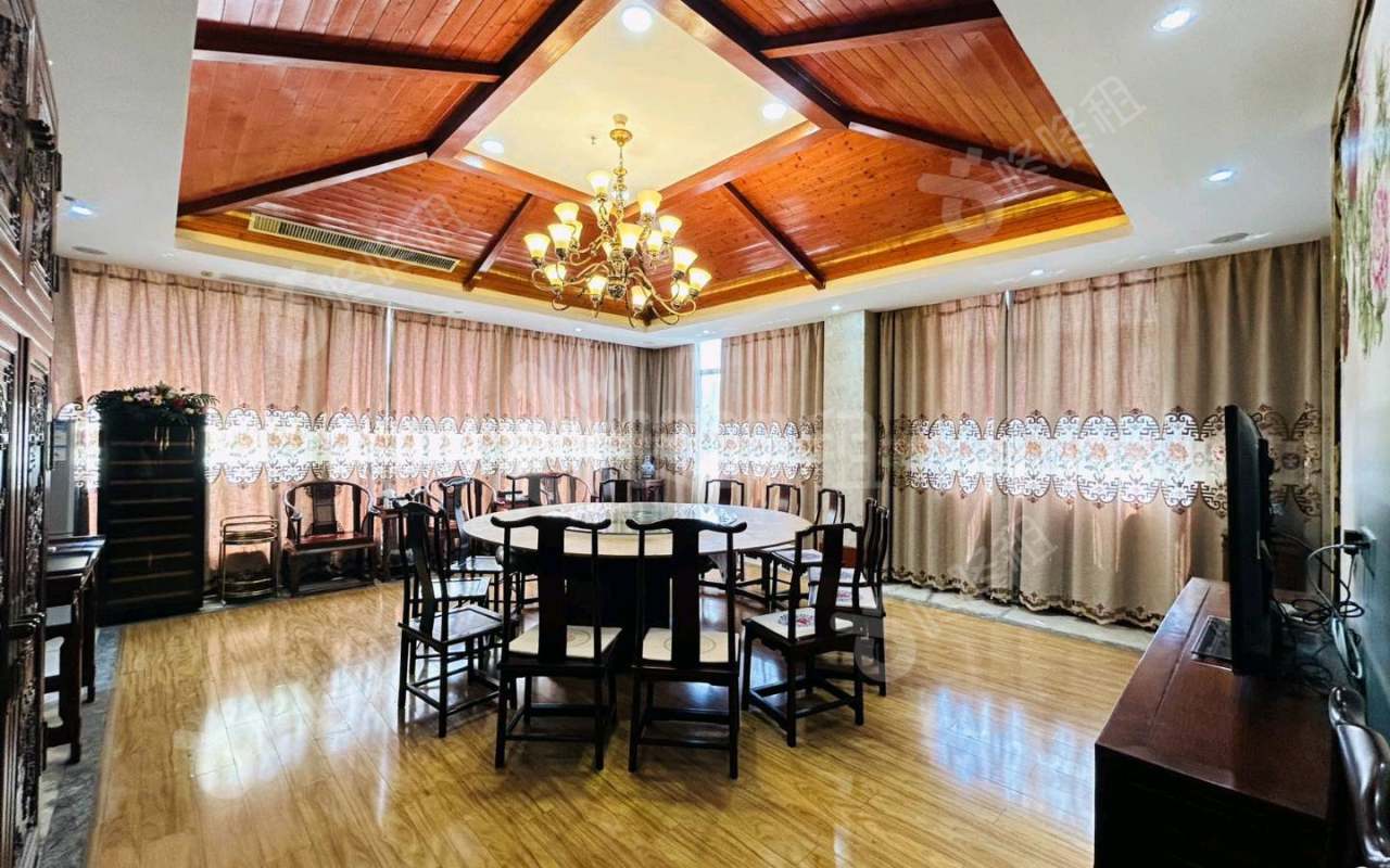 东吴创意园_350平_精装_办公室开间