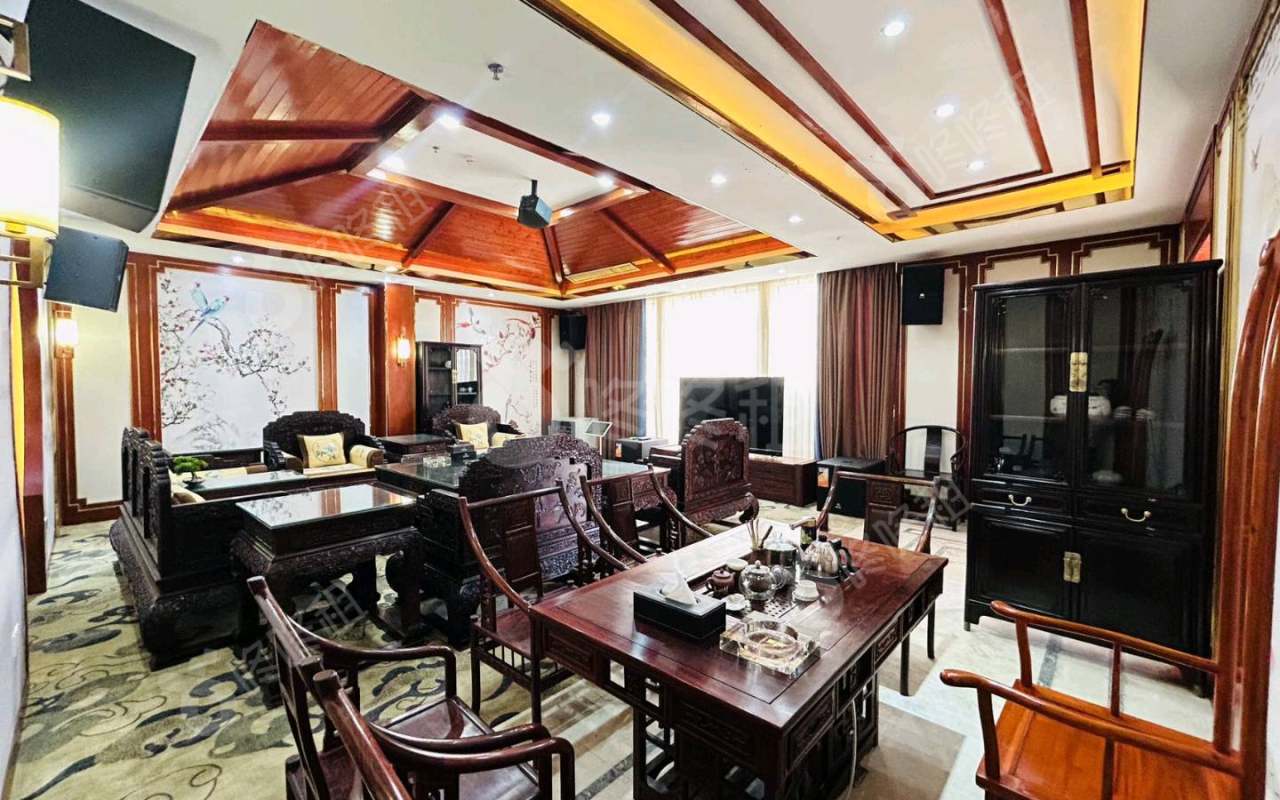 东吴创意园_350平_精装_办公室开间