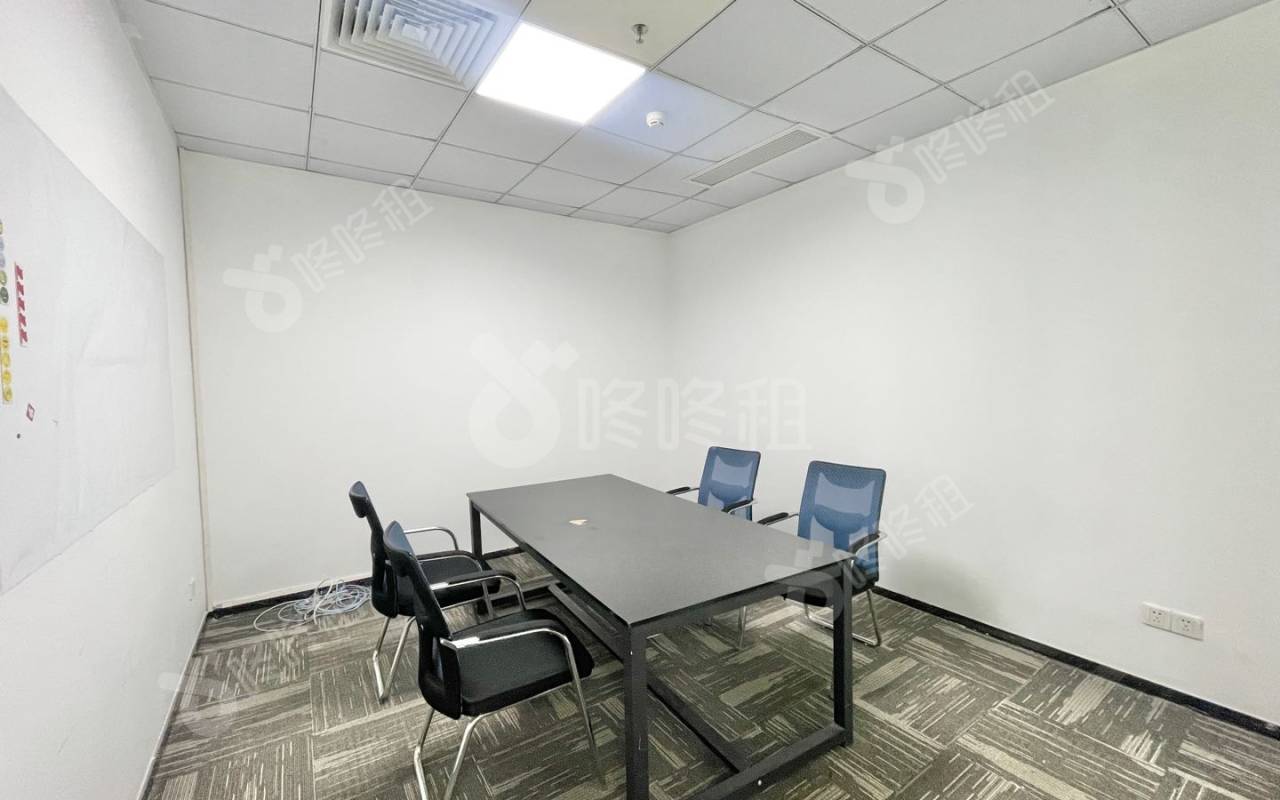 东方科技大厦_218平_精装_办公室隔间