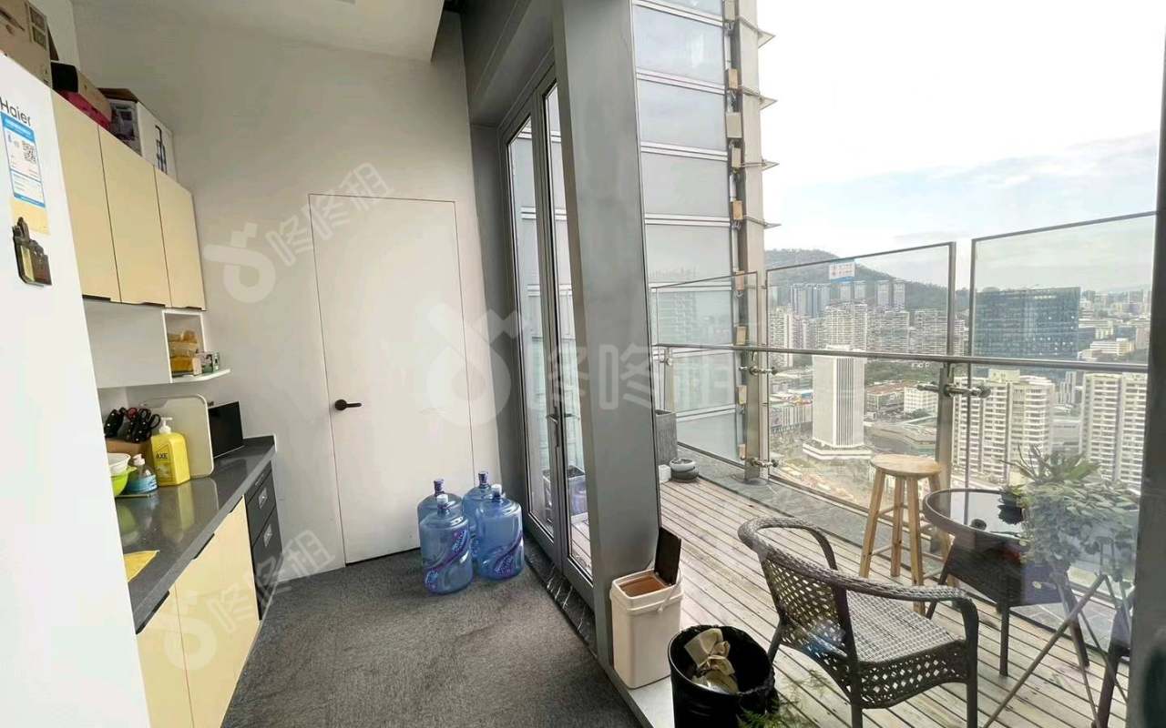 招商局广场_294平_精装_阳台