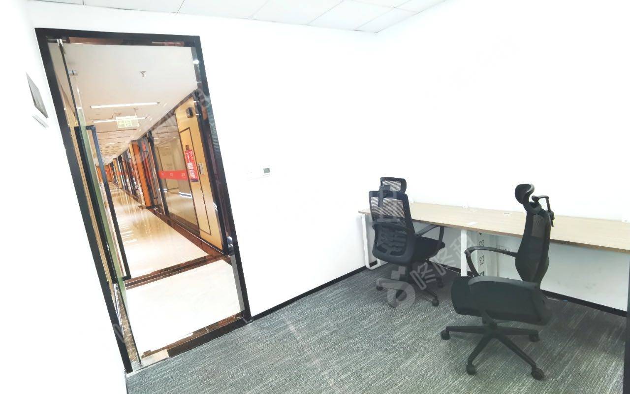 深圳湾科技生态园_56平_精装_办公室开间