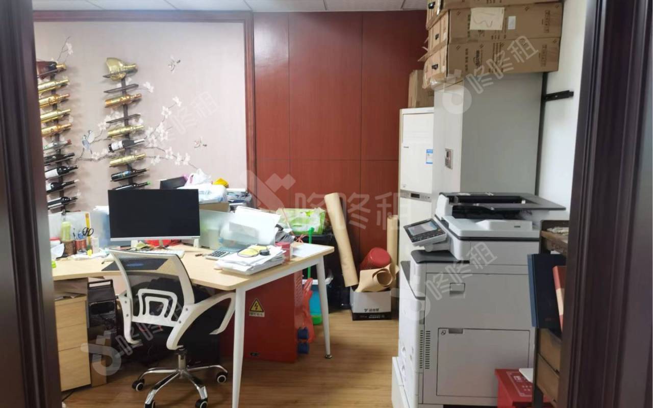 杭钢富春商务大厦_52平_精装_办公室开间