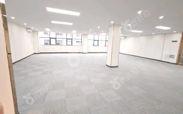 鼎元宏易大厦_304平_定制装修_办公室房源出租