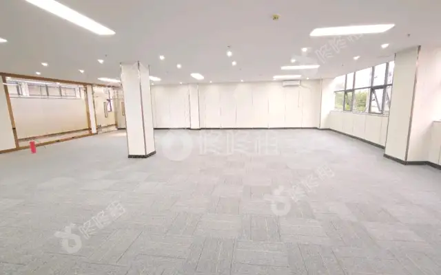 鼎元宏易大厦_304平米_定制装修_办公室房源出租