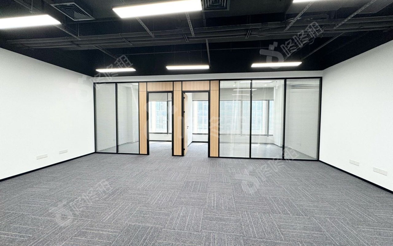 朗峻广场_128平_精装_办公室开间