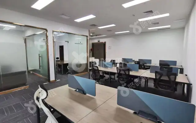 星河WORLD_248平_精装_办公室房源出租