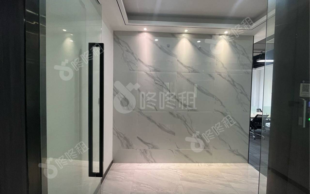 331创意园_86平_精装_前台