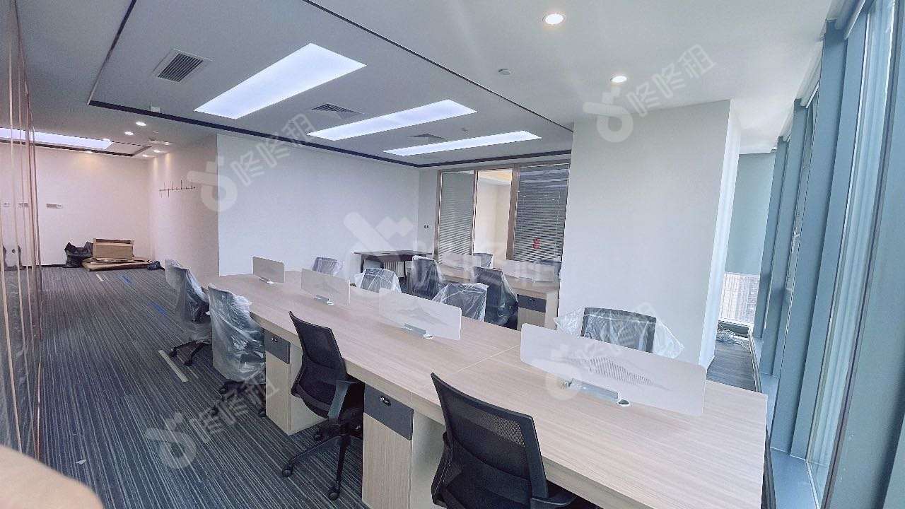 诺德金融中心_305平_精装_办公室开间