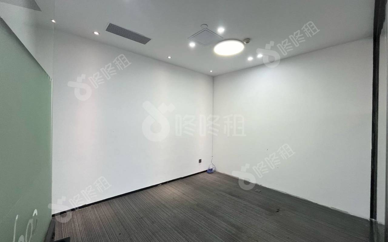 蘅芳科技大厦_442平_豪装_办公室隔间