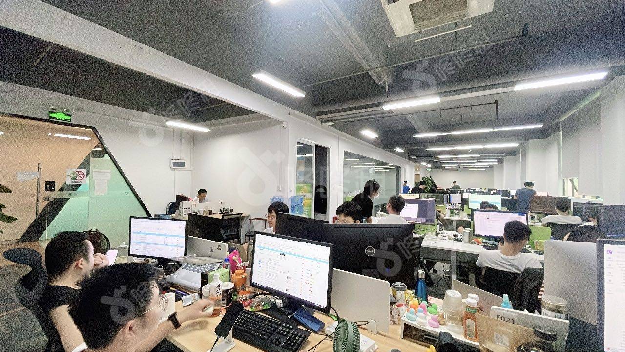 南山云谷二期_580平_精装_办公室开间