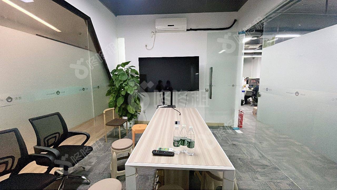 南山云谷二期_580平_精装_办公室隔间