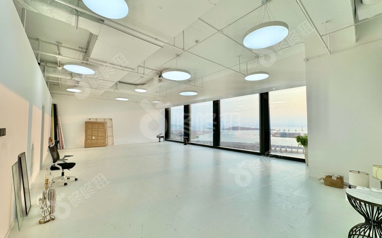 恒裕前海金融中心_589平_豪装_办公室开间